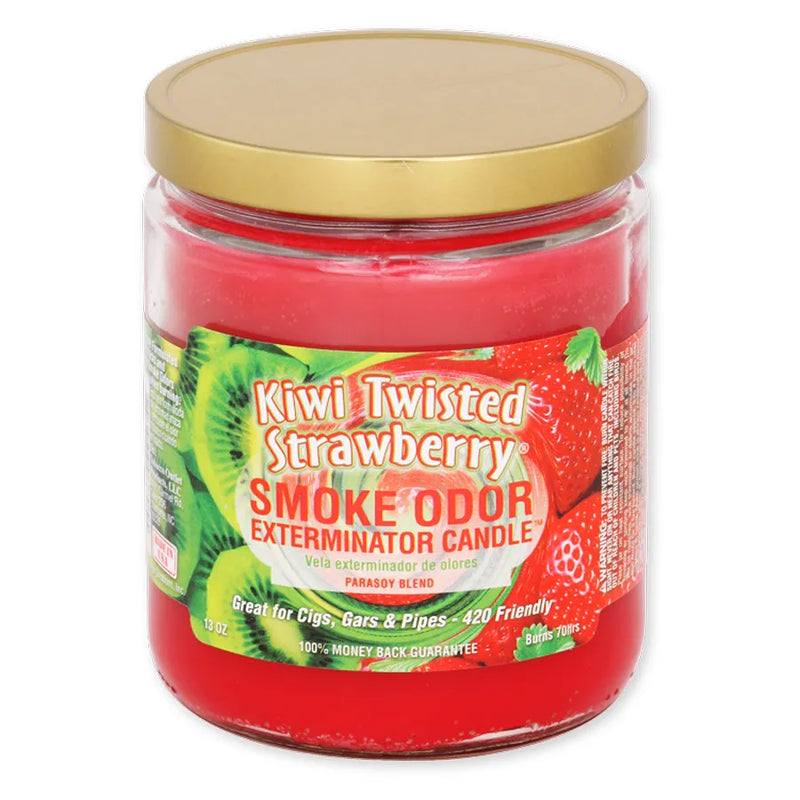 Smoke Odor's 13oz jar candle in a Kiwi Twisted Strawberry scent. Reddish-pink coloured wax, gold lid, glass jar. Smoke Odor branded sticker features a twist between kiwis and strawberries.